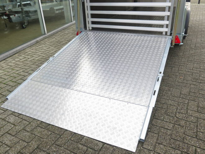 Maatwerk Ifor Williams veetrailer 427x178x213cm